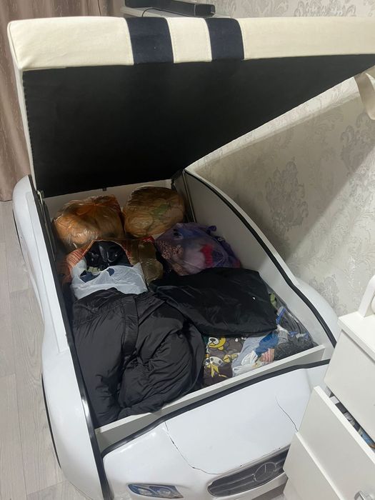 Детская кровать тачка