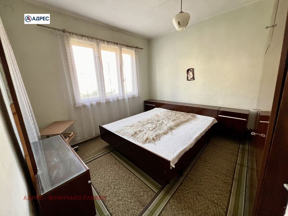 Къща в Ловеч-Младост площ 124 цена 123000