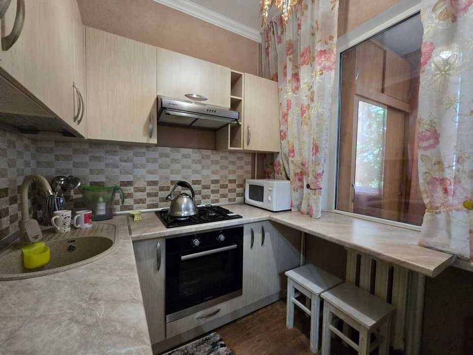 Продам 1ком. квартиру Навои 316
