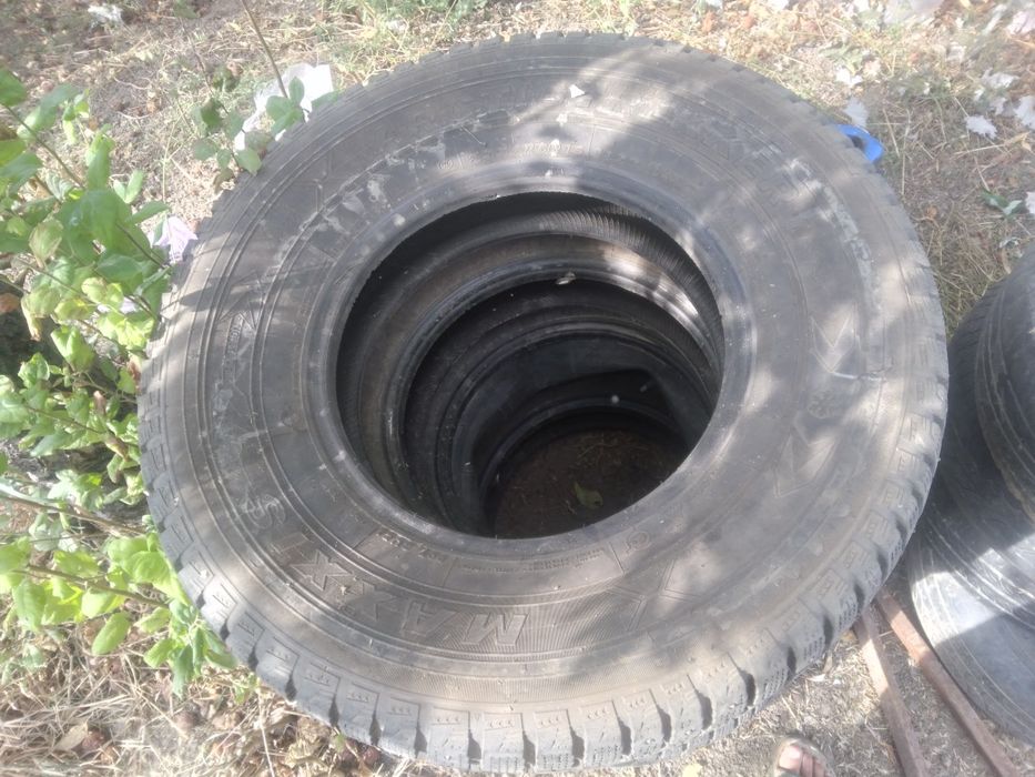 Покрышка R15 состояние хорошее
