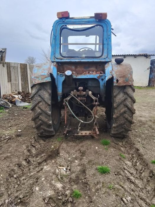 Продам трактор с косилкой срочно