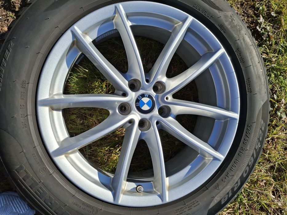 Vând jenti cu cauciucuri de BMW