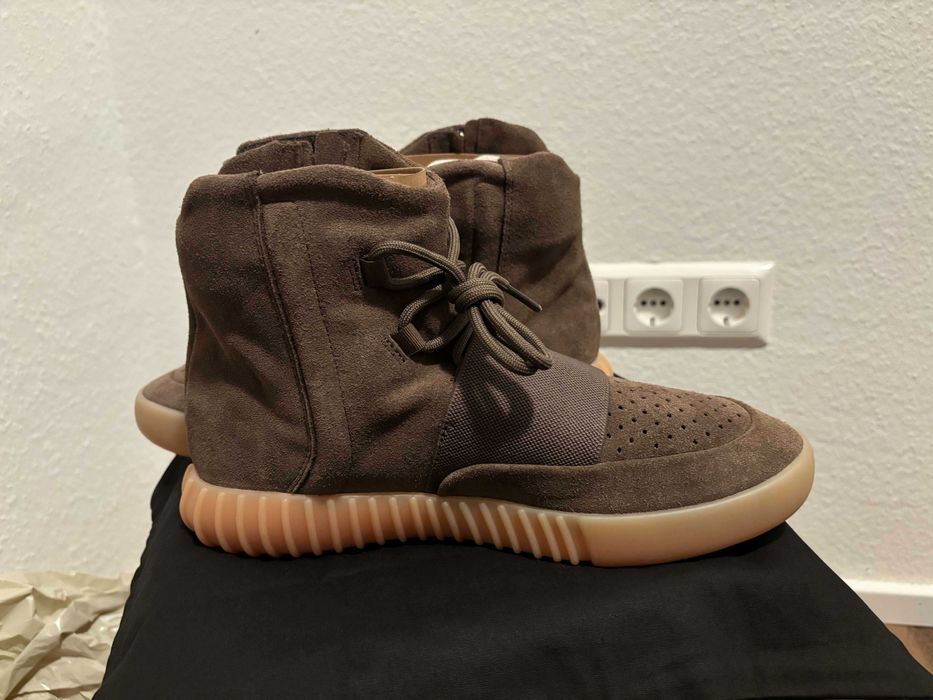 Yeezy Boost 750 BY2456 Чисто нови