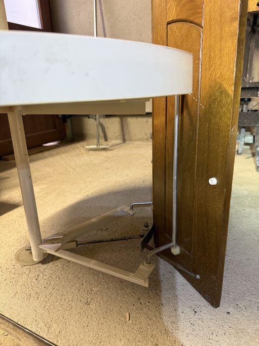 Dulap pe colt rotativ