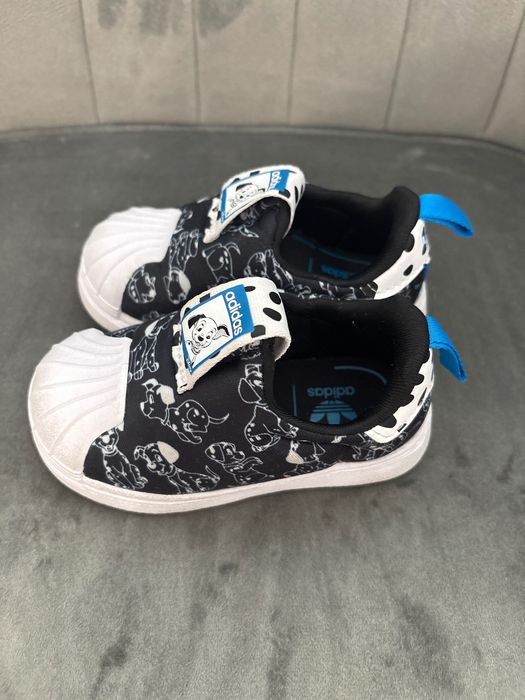 Маратонки adidas 20