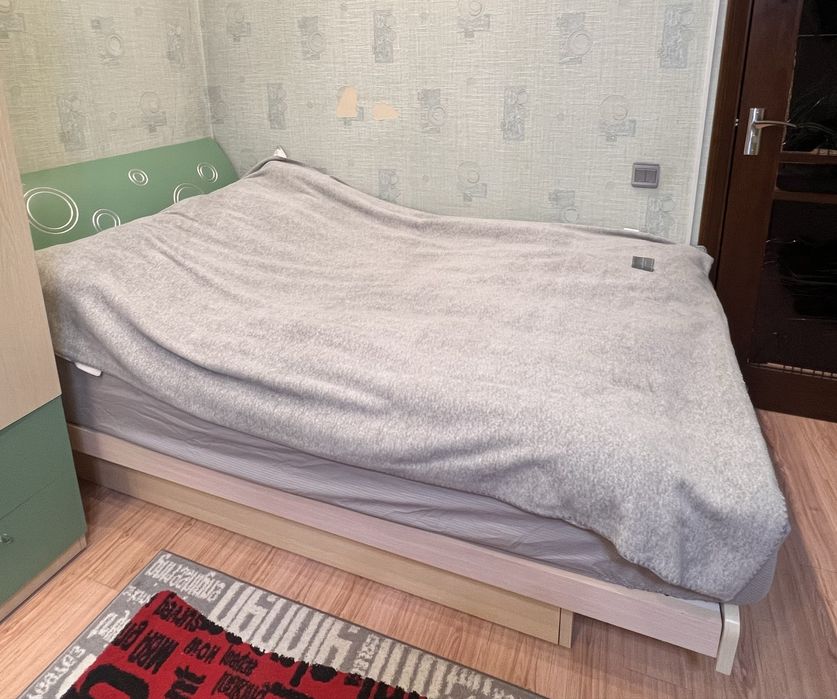 Продам спальный гарнитур для подростка