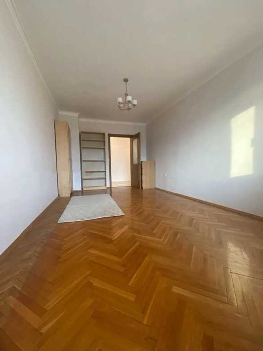 Дава се под наем Тристаен апартамент в София, Гео Милев - 120 кв.м за 899 € - Снимка #2