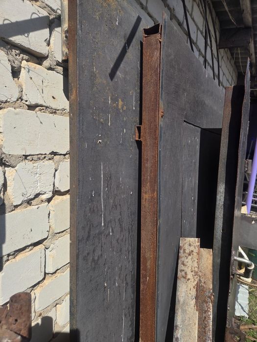 Ворота с дверью для гаража