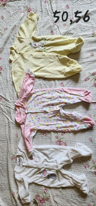 Лот дрешки за бебе момиче