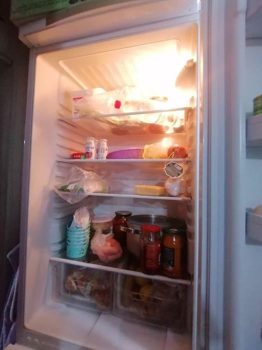 Продам холодильник не дорого Индезит