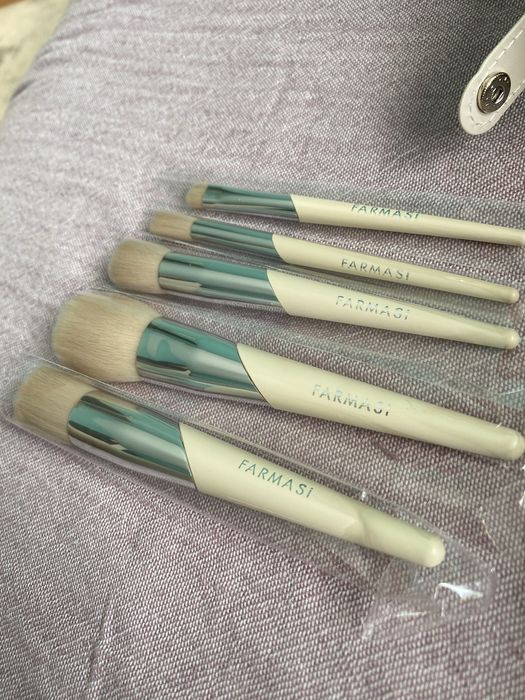 Комплект четки за грим - Farmasi