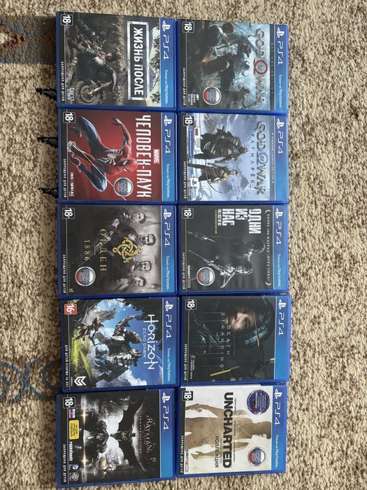 Продам PS4 вместе с играми