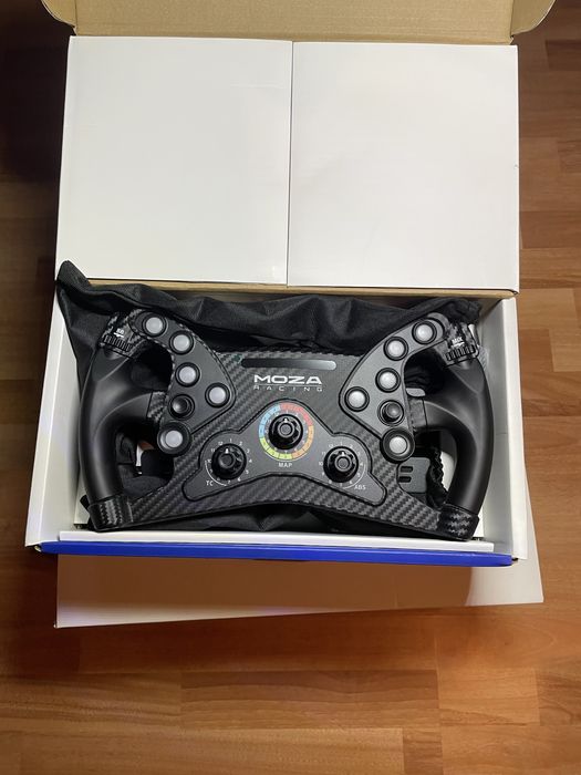 Kit simulator Moza r3 cu Volan KS carbon