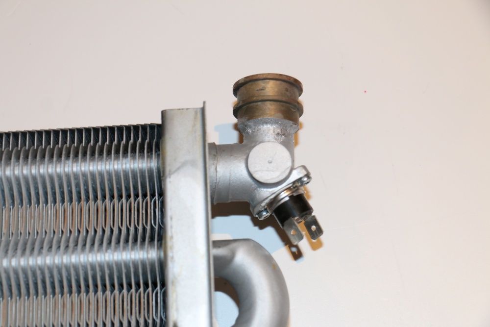 Schimbator de caldura centrala Viessmann Vitopend 100 WH06 si WH0A