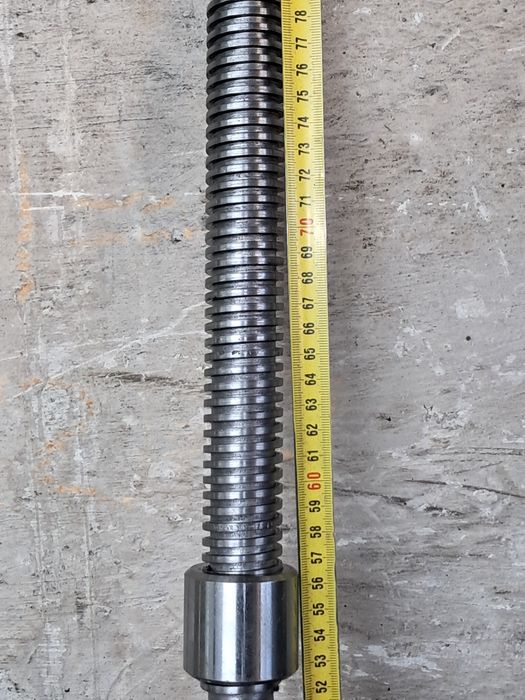 Винт и гайка 32×6мм квадратна резба