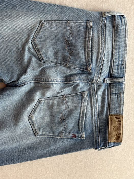 Blugi de firma in stare foarte buna