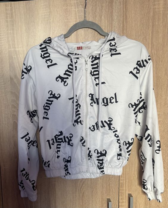 Пролетно бяло яке