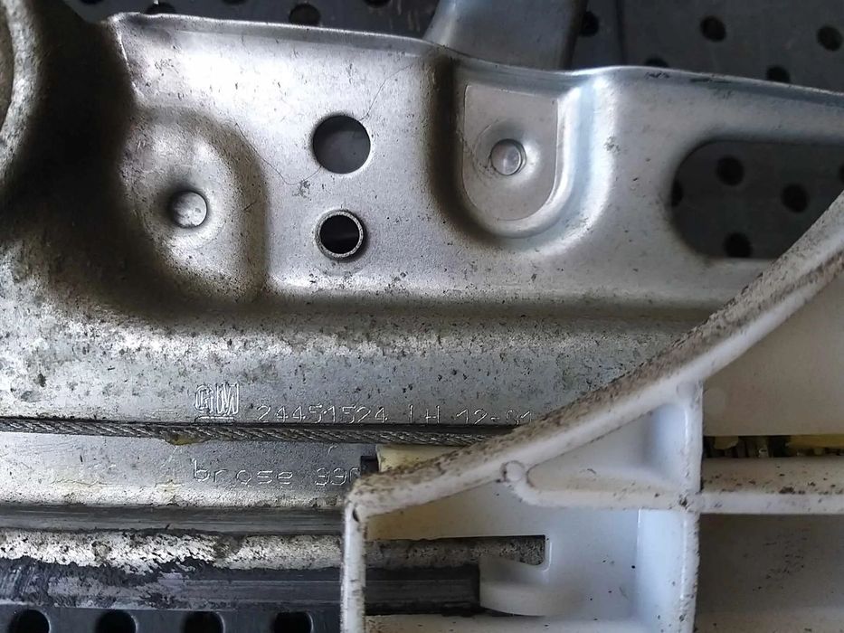Macara manuala stanga spate opel vectra c 24451524