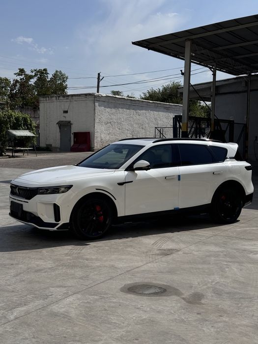 Перечислением, в кредит и за наличку Voyah free русифицированная от оф