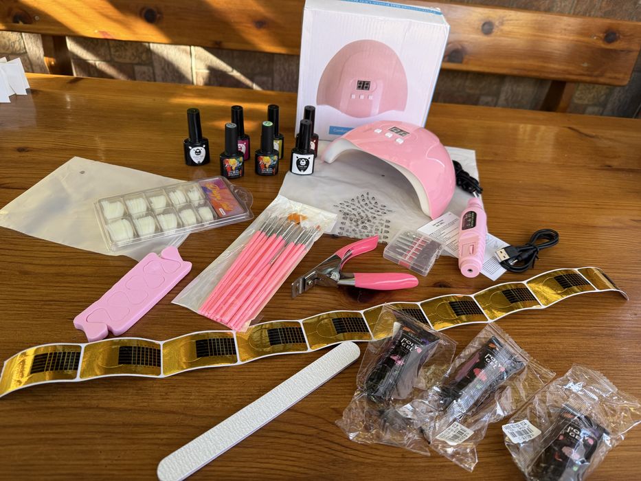 Комплект за маникюр