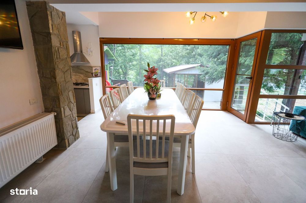 Vilă de Lux pe Malul Lacului – Confort și Vedere Panoramică