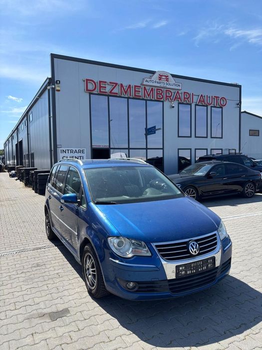 Dezmembram Volkswagen Touran 1.4 benzina (BMY) din 2009