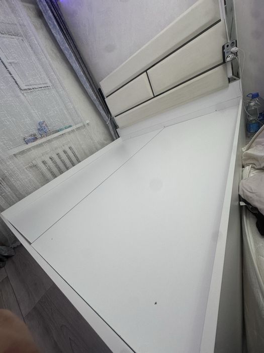 Продам спальный гарнитур