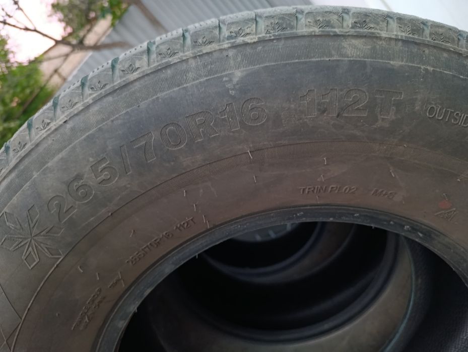 Зимние шины 265/70/16