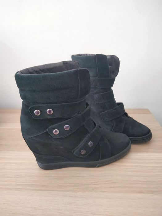 Продаются ботильоны