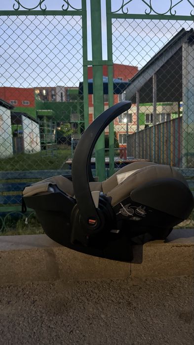 Продается автокресло Stokke