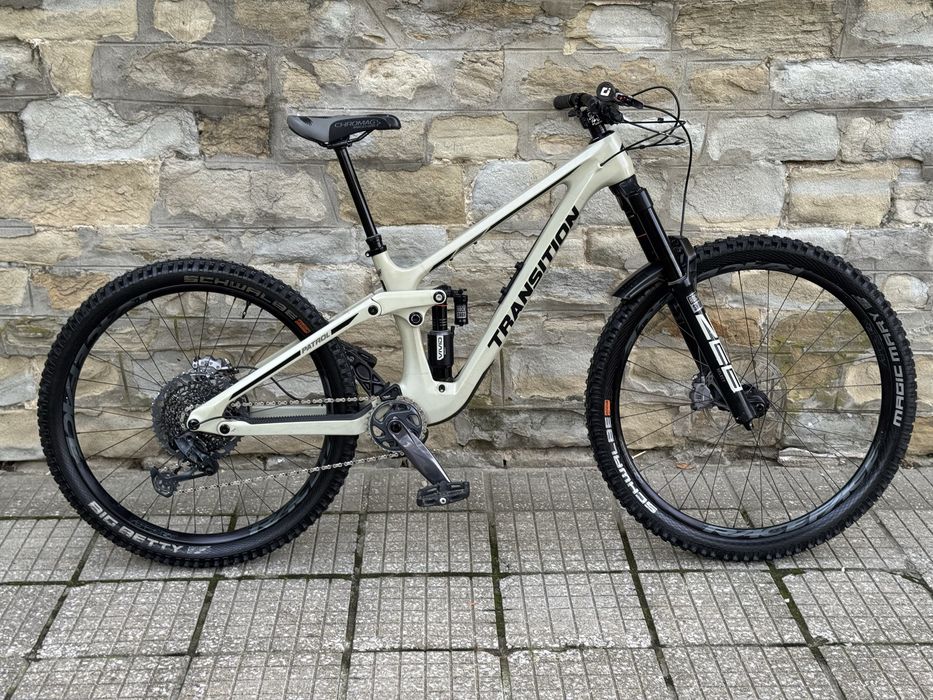Планински карбонов велосипед TRANSITION PATROL  CARBON( L размер)