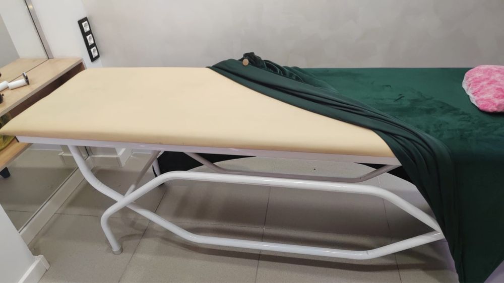 Продам кушетку для бьюти-процедур.
