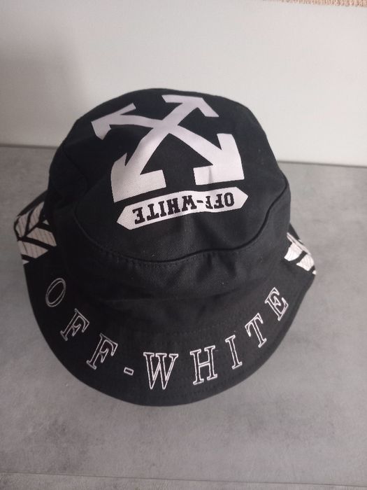 Шапка лятна Off white