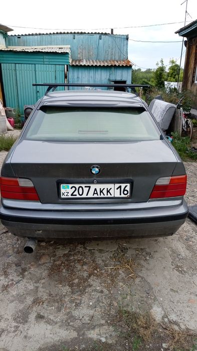 Продам бмв 318i..