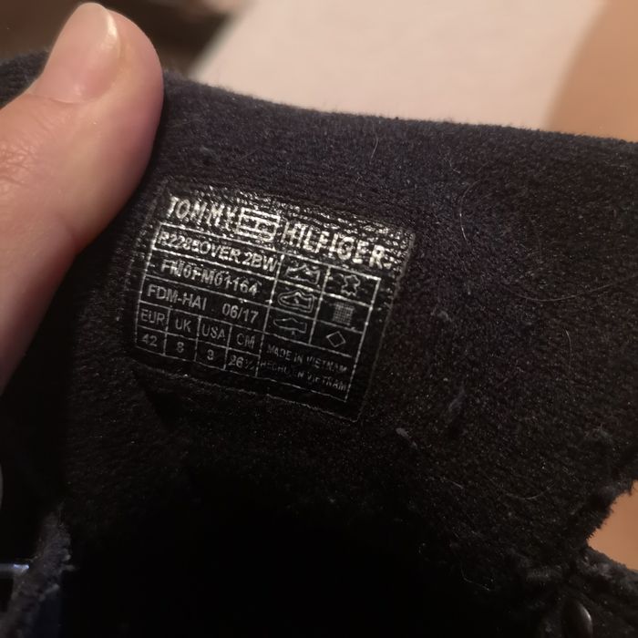 Ghete Tommy Hilfiger piele întoarsă mărime 42