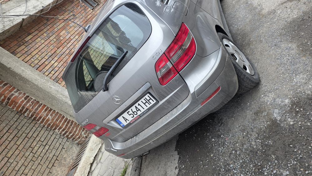 Мерцедес В класа 180