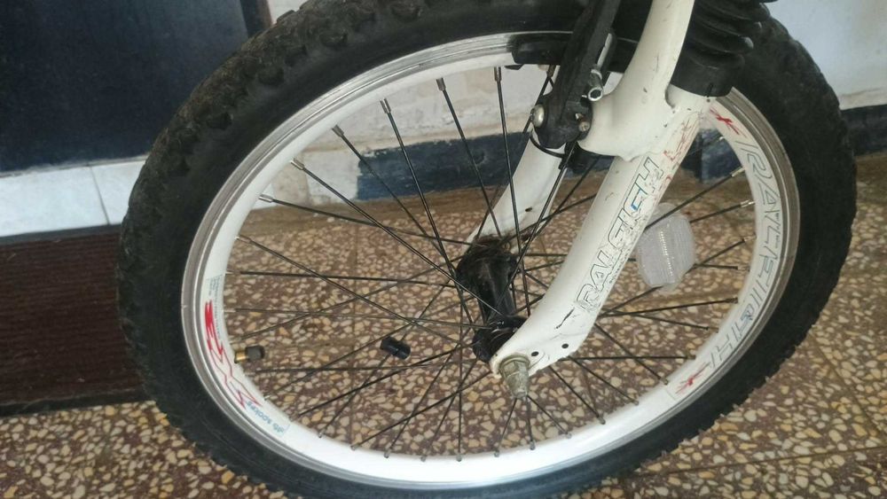 Велосипед Raleigh с алуминиева рамка 20 цола