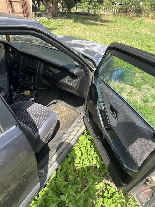 Audi 80 1.8 mono на части