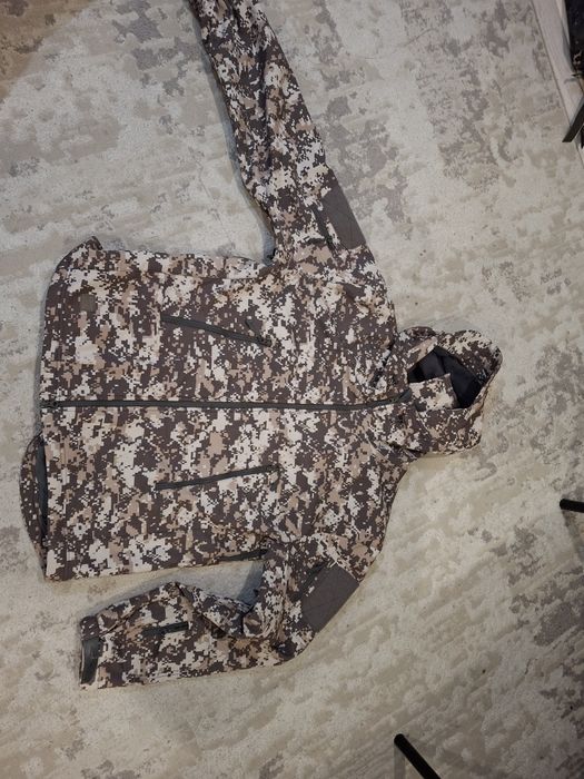 Продам камуфляж куртка