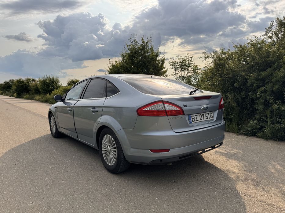 Ford Mondeo Mk4 2008 - 1.8 tdci 125cp SAU SCHIMB CU FAMILI DE ALBINE