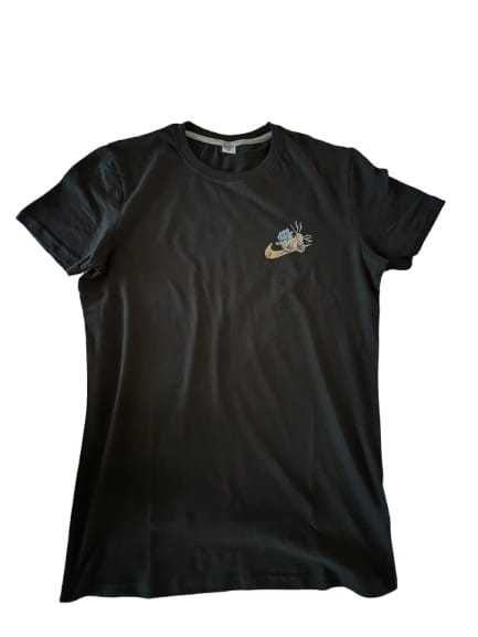 Tricou bărbătesc cu imprimeu.