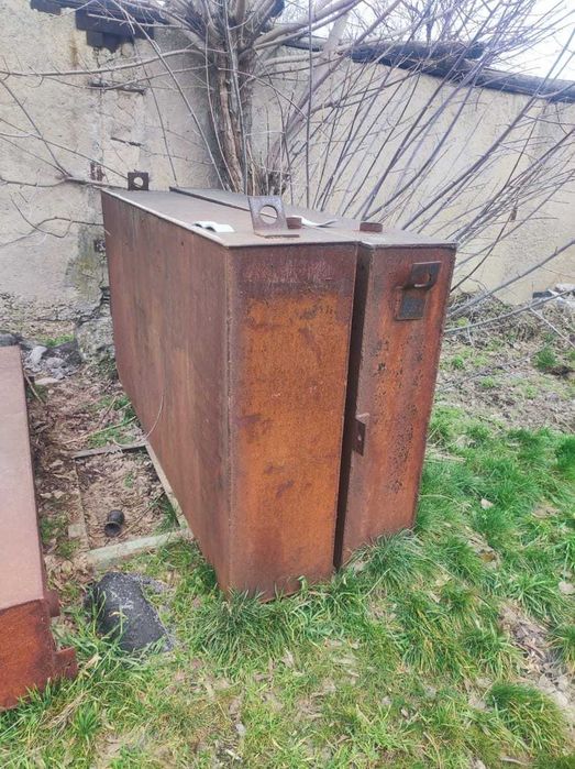 Шкаф для одежды металлический, разное