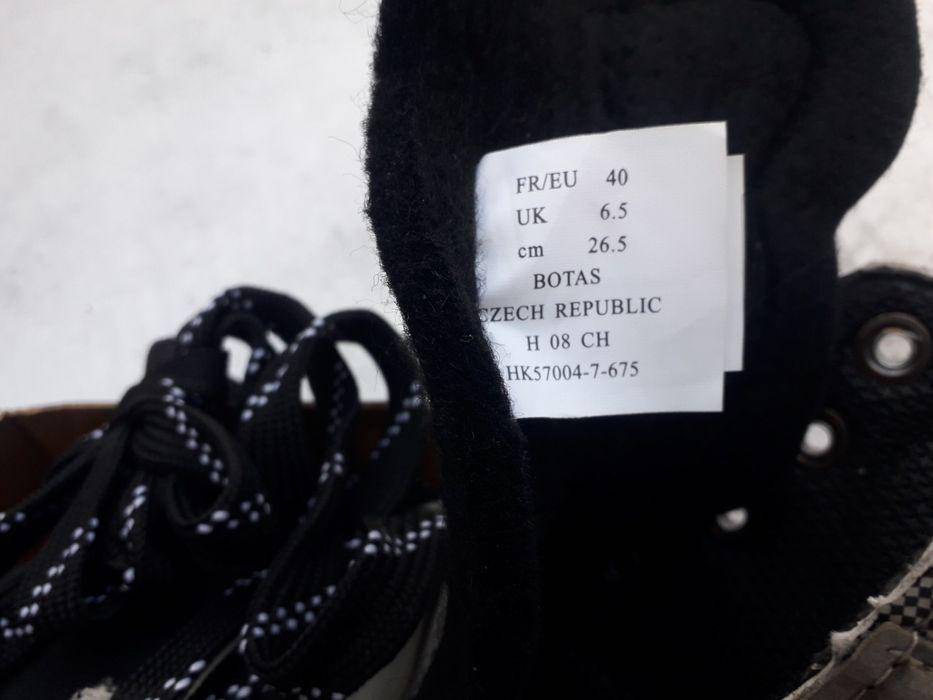 Продам коньки хоккейные