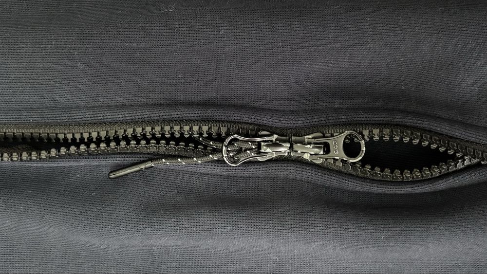 продам 2 зип худи