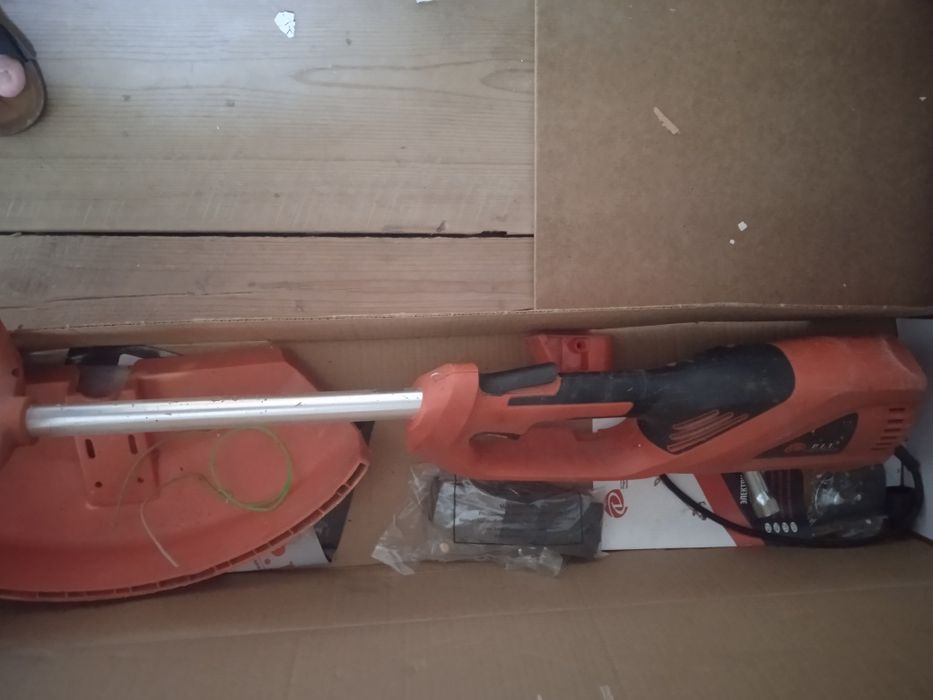 Продам.   Триммер