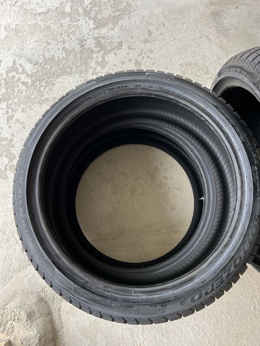 Гуми Pirelli Sotto Zero 3 225/40/19 с ДОТ 3922