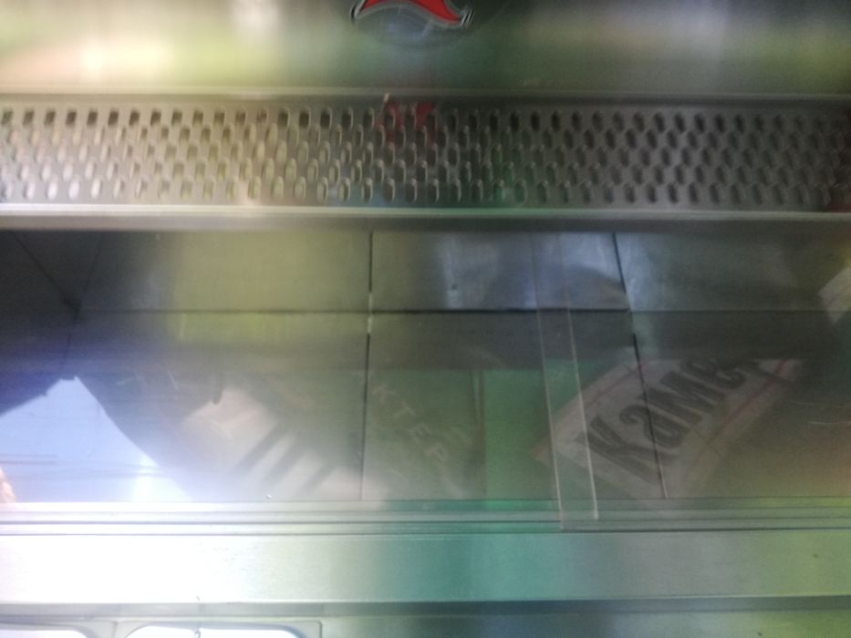 Сладоледена витрина