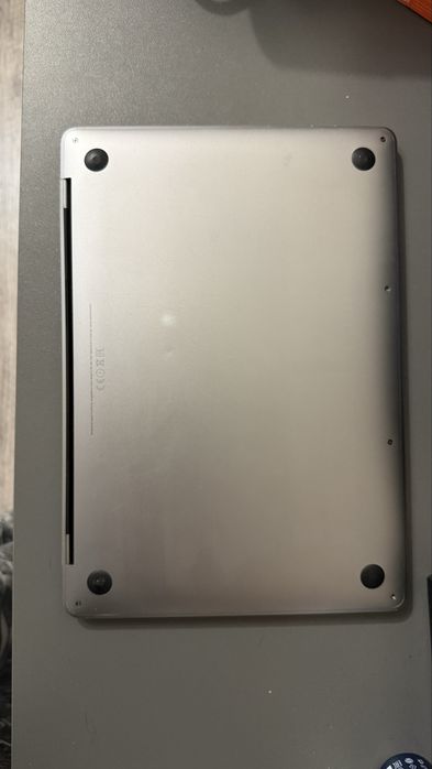 Продам macbook pro a1708