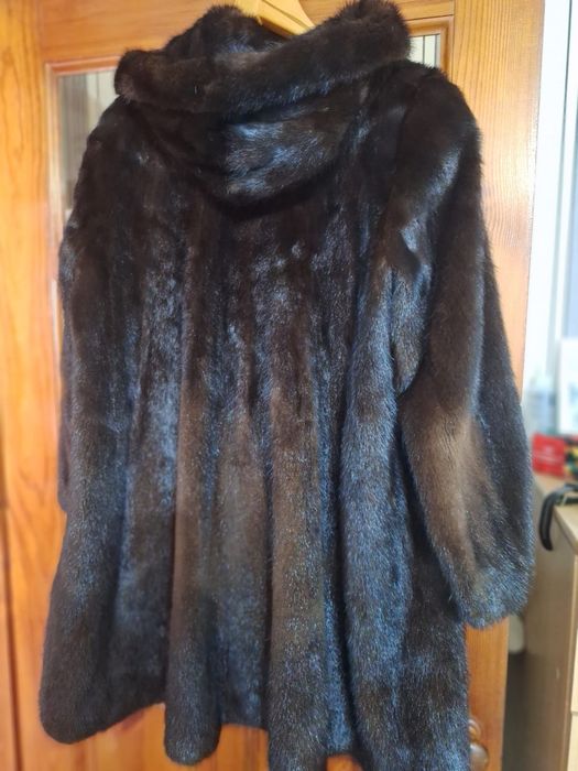 Продам норковую шубу