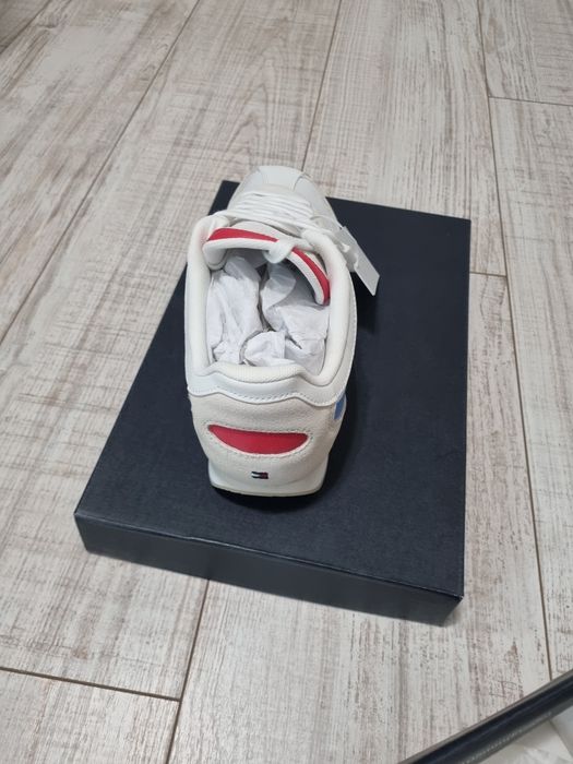 Оригинални маратонки Tommy Hilfiger